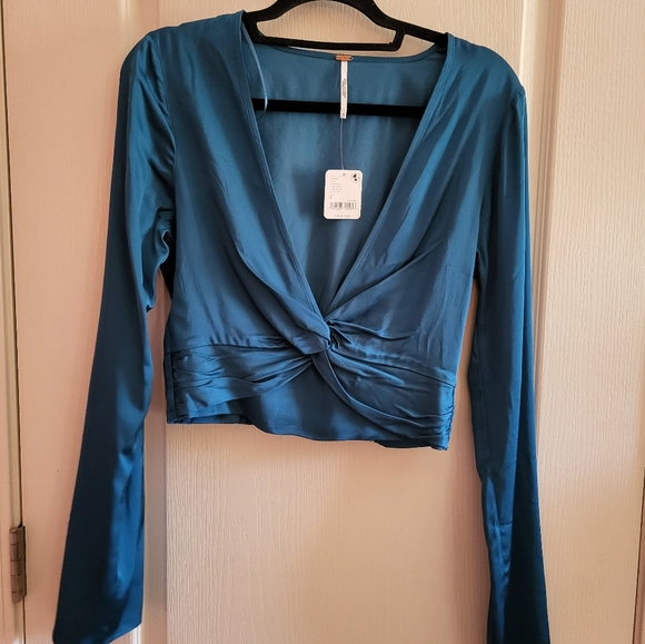 Free People cropped silk blouse - Picture 4 of 5